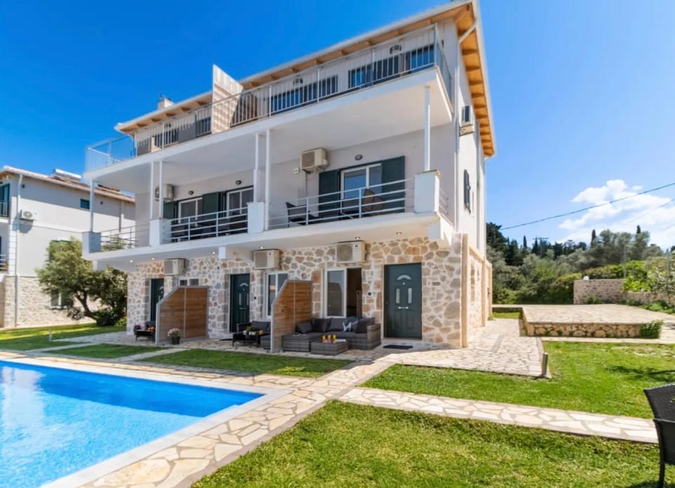 Property building, Swimming pool
