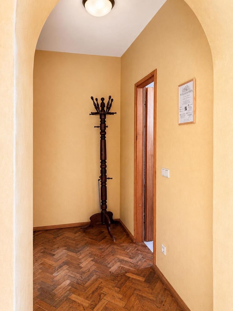View (from property/room), pet friendly