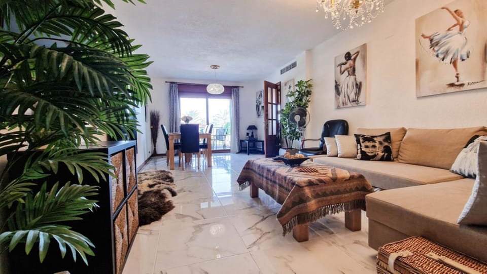 Lounge or bar