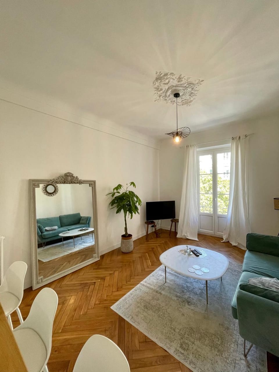 Appartement niçois au coeur du triangle d'or Apartment in Nice