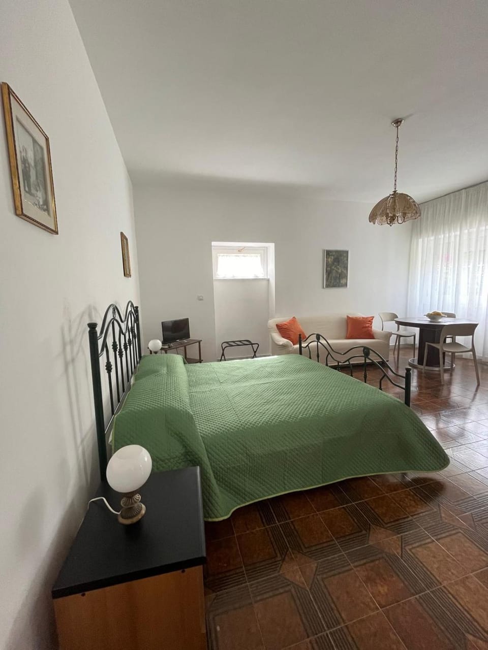Photo of the whole room, Seating area, Bedroom