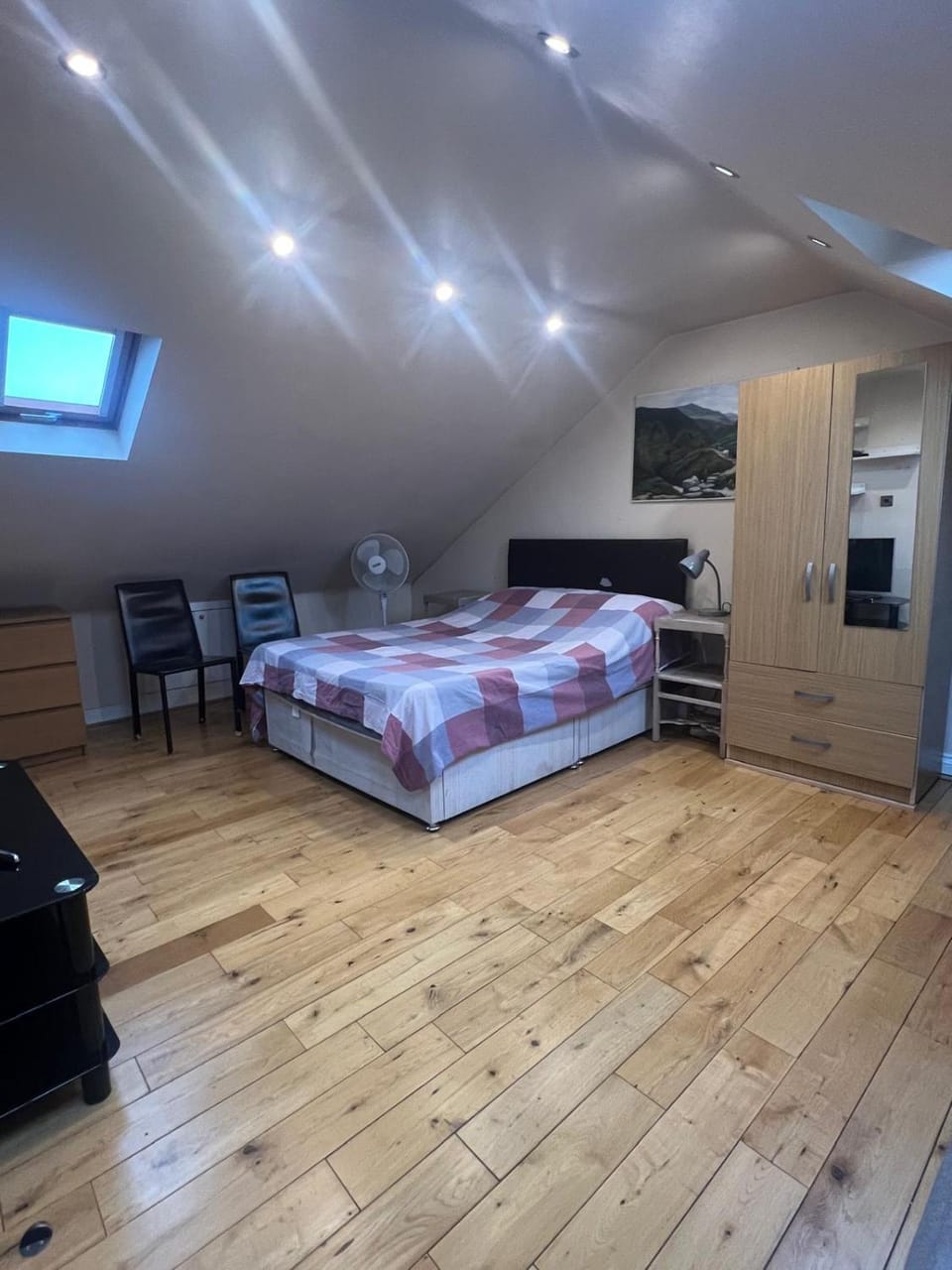 Spacious and Modern En-suit Bed and Breakfast in Wembley