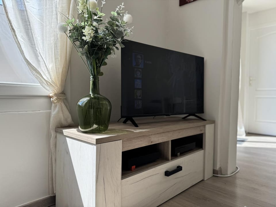 Le Refuge - Parking Gratuit - 6 pers - Wi-Fi House in Le Mans