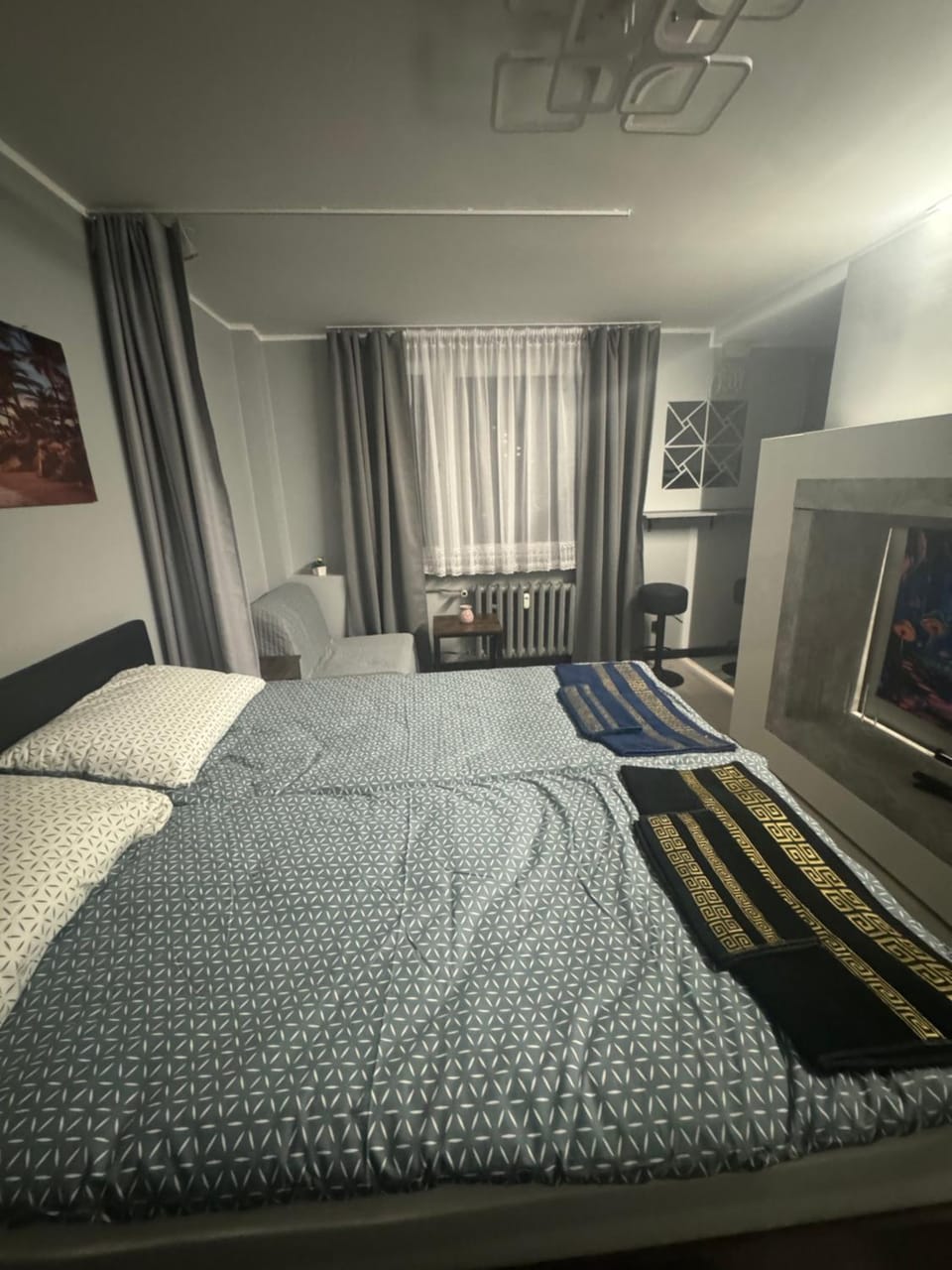 Bed, Photo of the whole room, Bedroom