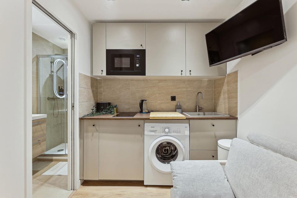 Bathroom, TV and multimedia, Kitchen or kitchenette, Bedroom, washing machine