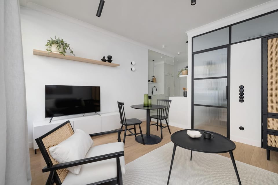 TV and multimedia, Kitchen or kitchenette, Living room, Seating area, Dining area, Evening entertainment, oven