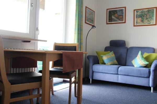 Living room, Breakfast