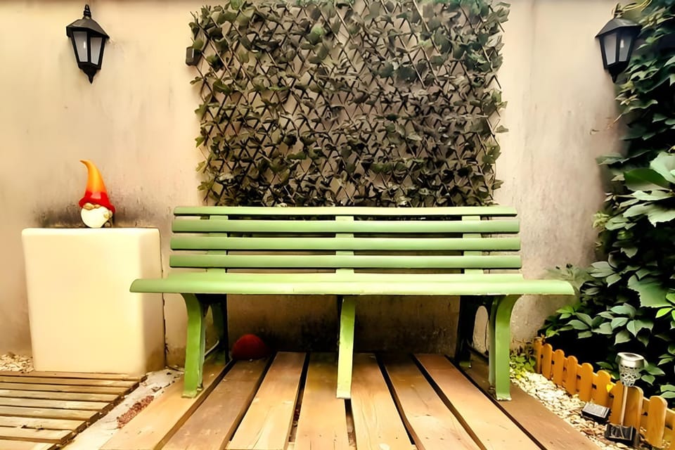 Off site, Balcony/Terrace