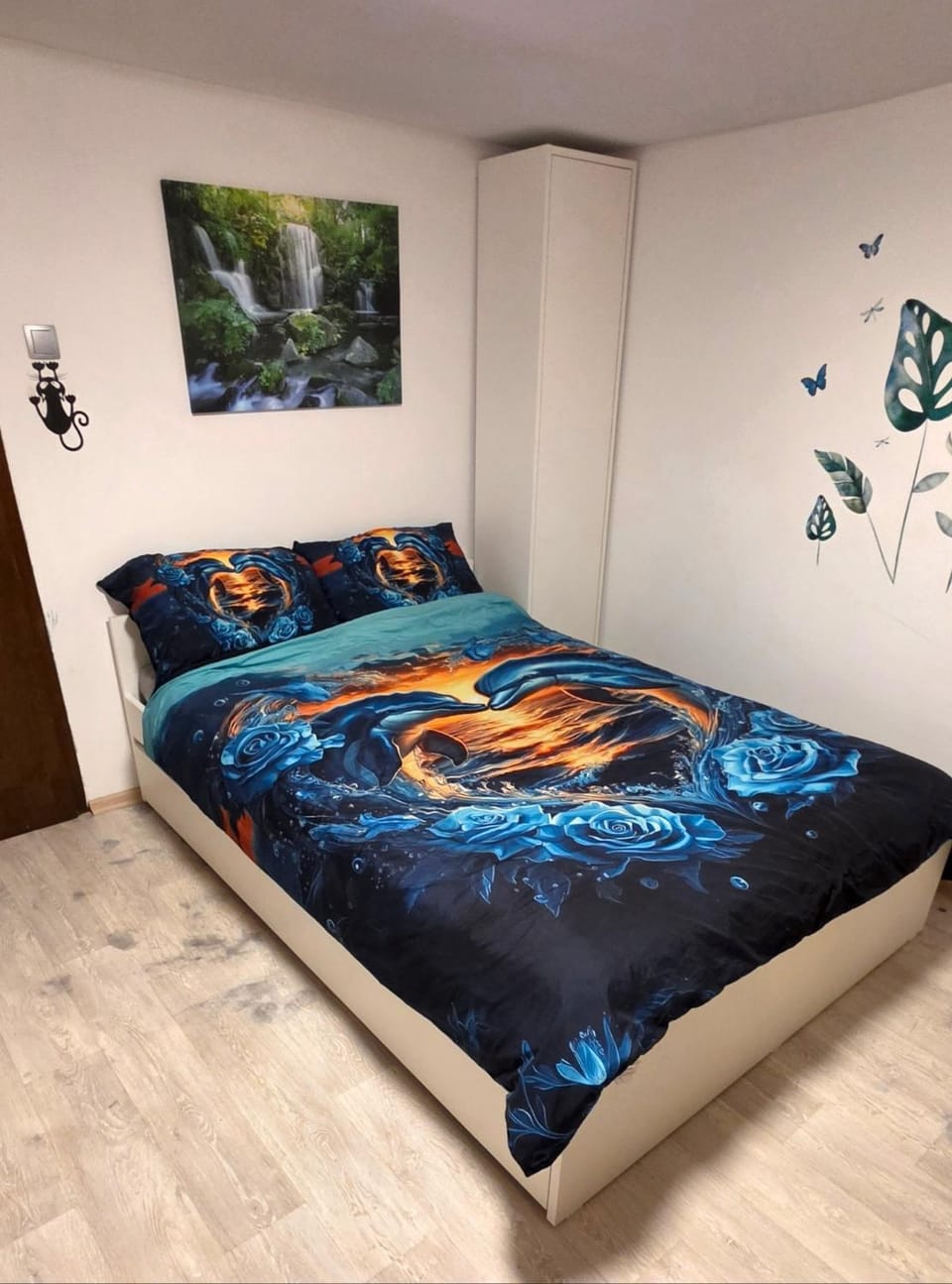 Bed, Bedroom