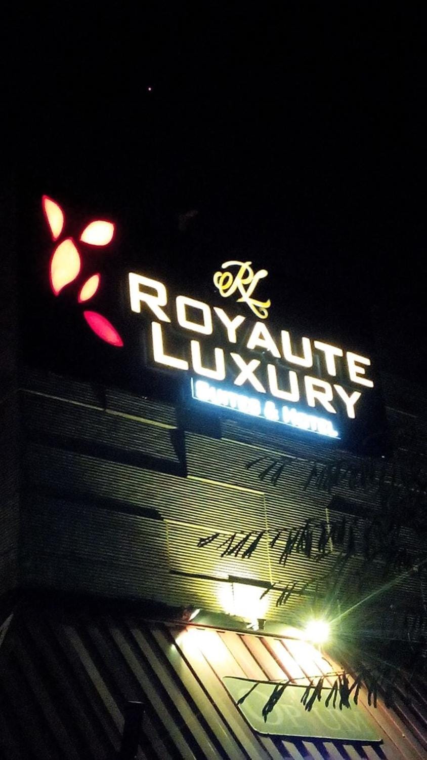Facade/entrance, Property logo or sign