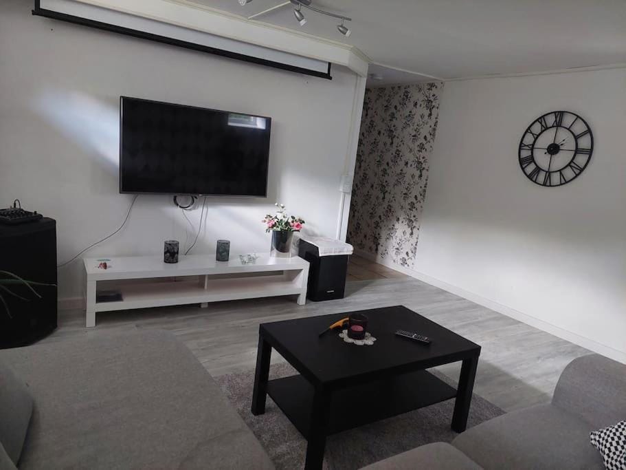 Fin lägenhet i Ulricehamn nära Lassalyckan Apartment in Västra Götaland County