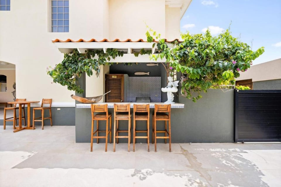 Bocobay Seaside Beach House Villa in Noord