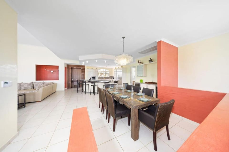 Bocobay Seaside Beach House Villa in Noord