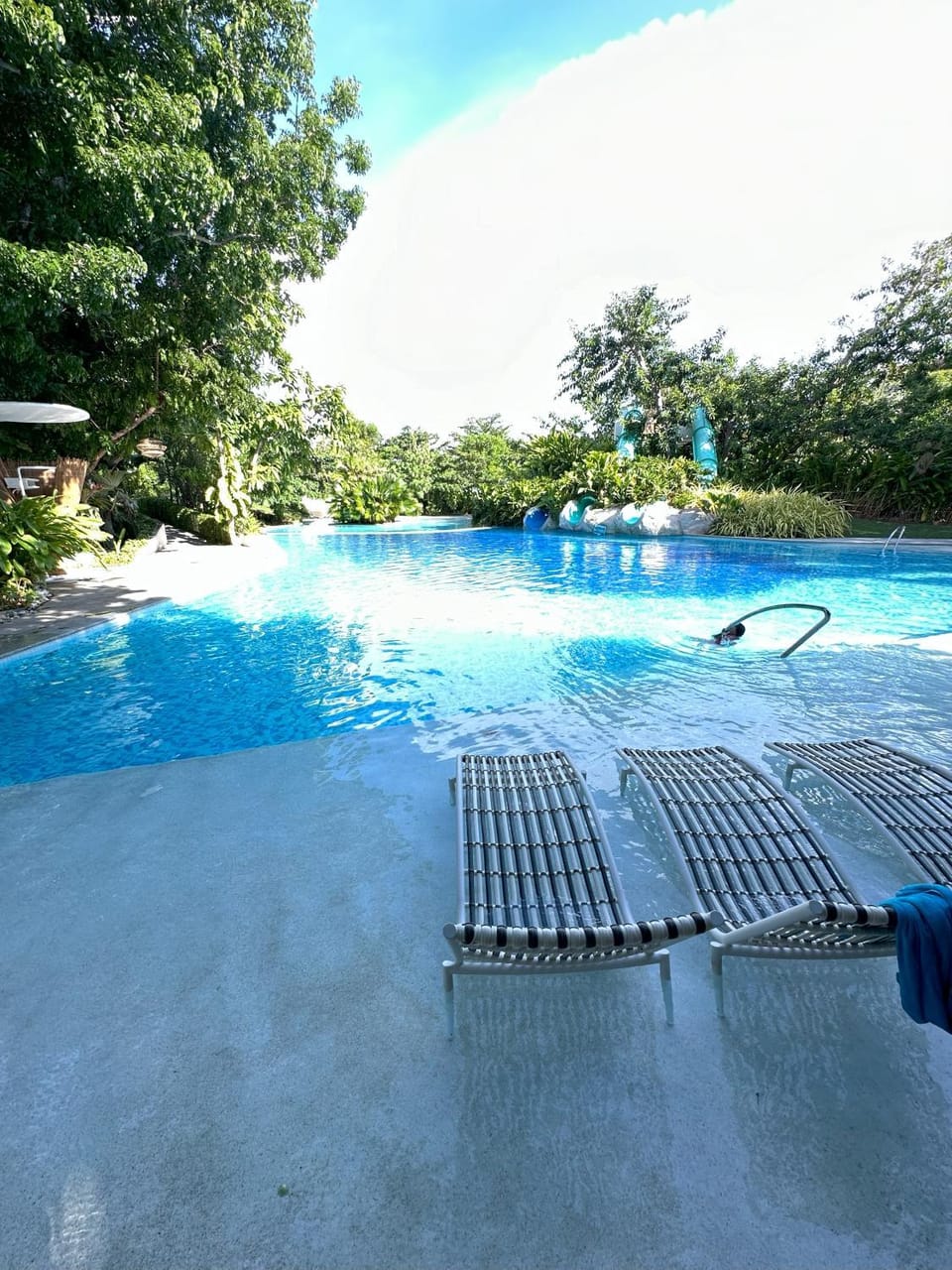 Day, Pool view, Swimming pool, sunbed