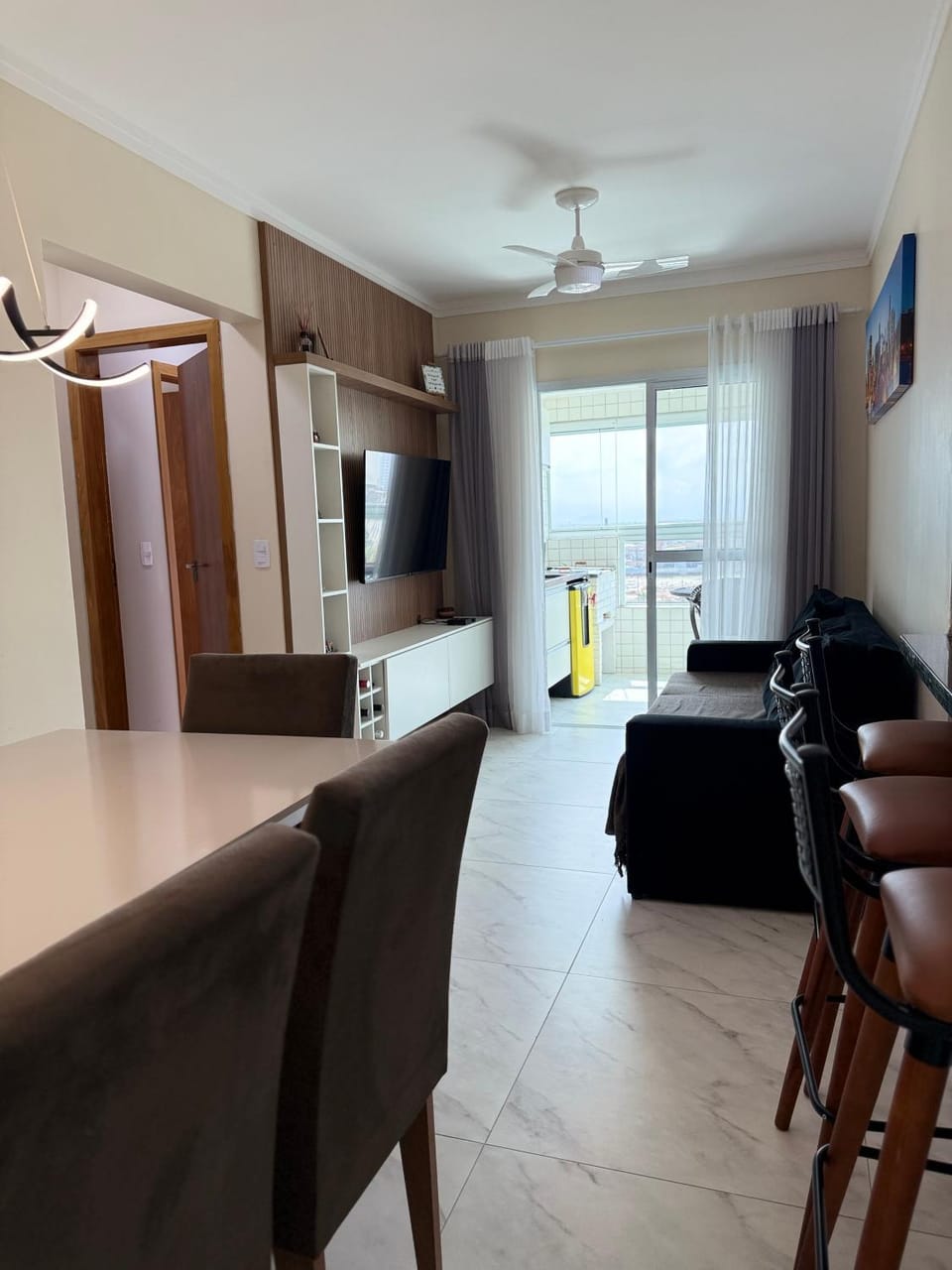 Apartamento Vista Mar Mirim 2 Dormitorios suite com Wifi para até 8 pessoas 1 vaga de estacionamento Apartment in State of São Paulo