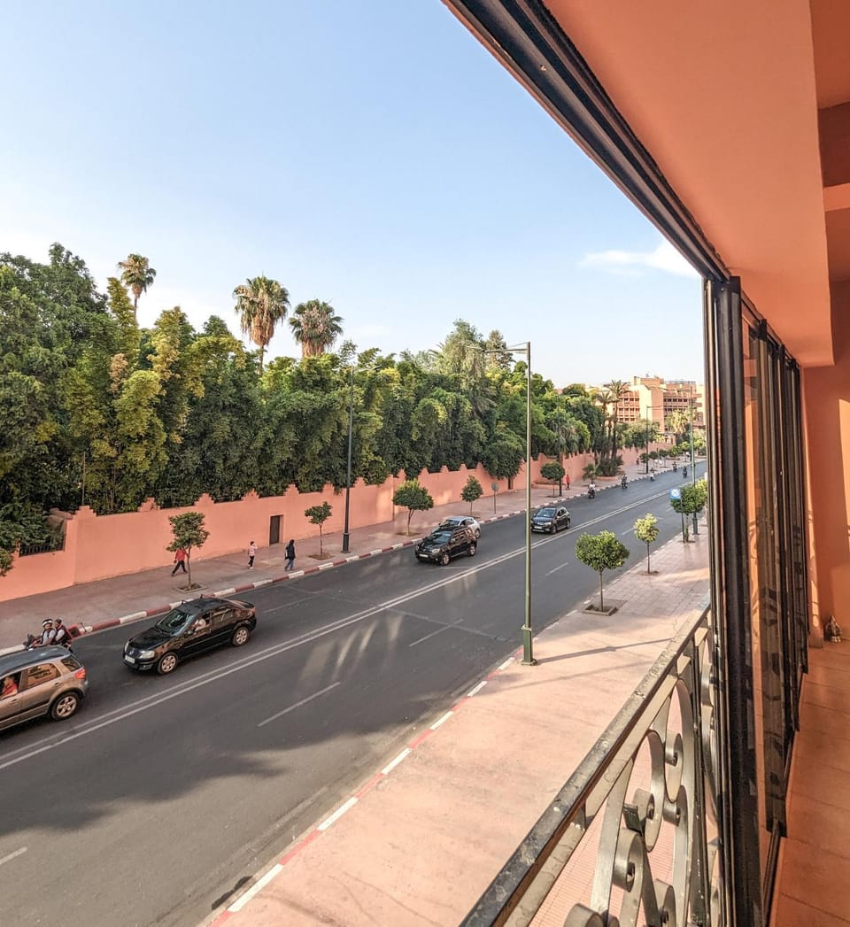 Balcony/Terrace, Street view