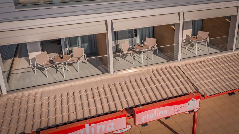 Property building, Location