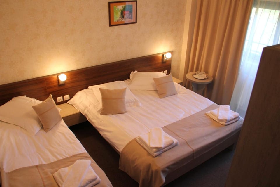 Day, Photo of the whole room