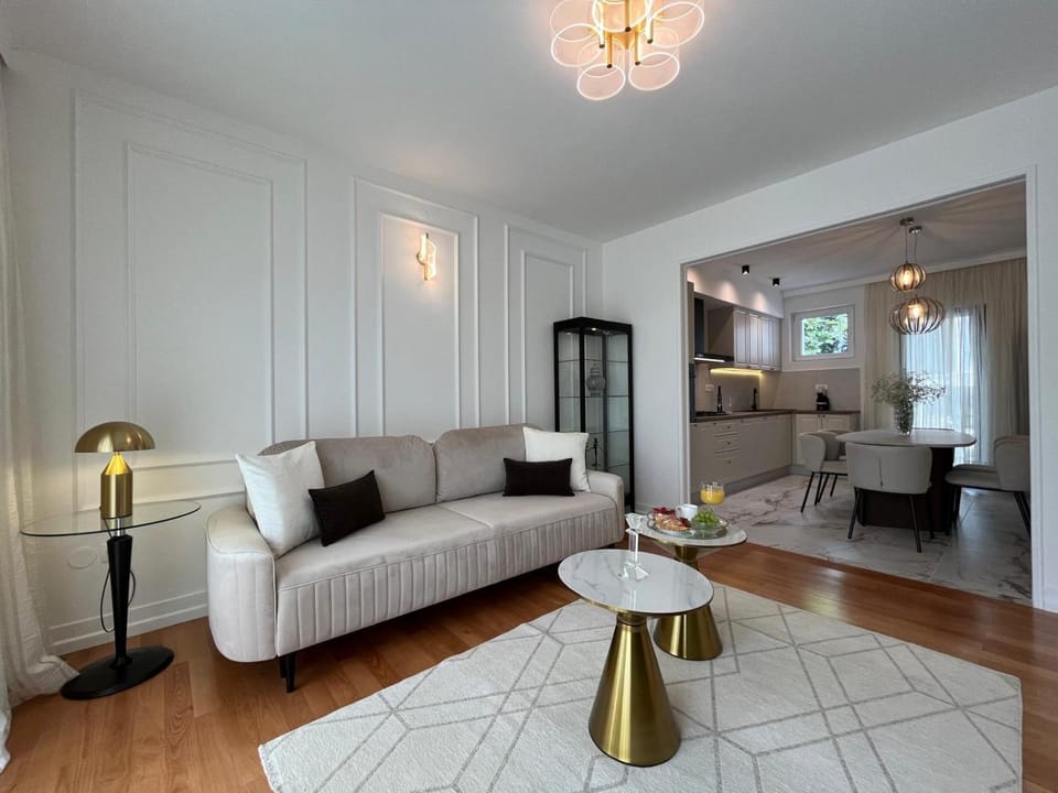 Living room, Dining area, kitchen
