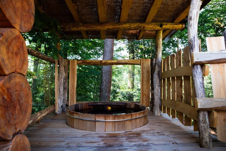 Day, Hot Tub