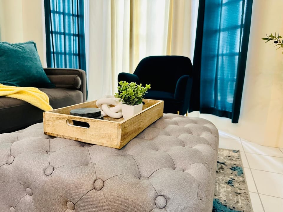 Falcon Oceanview 2br Condo-Airport Transportation Available-24-7Security Apartment in Montego Bay