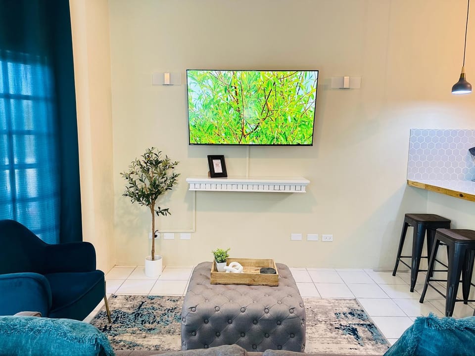 Falcon Oceanview 2br Condo-Airport Transportation Available-24-7Security Apartment in Montego Bay