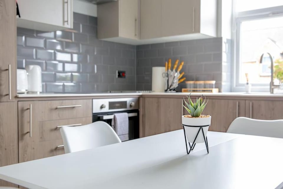 Quiet Luxury 2 Bed Apartment with Patio in Central Leicester Apartment in Leicester