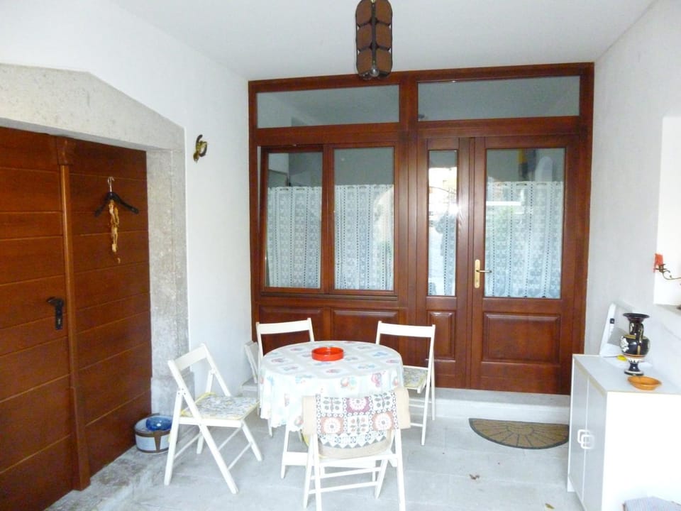 Garden, Dining area