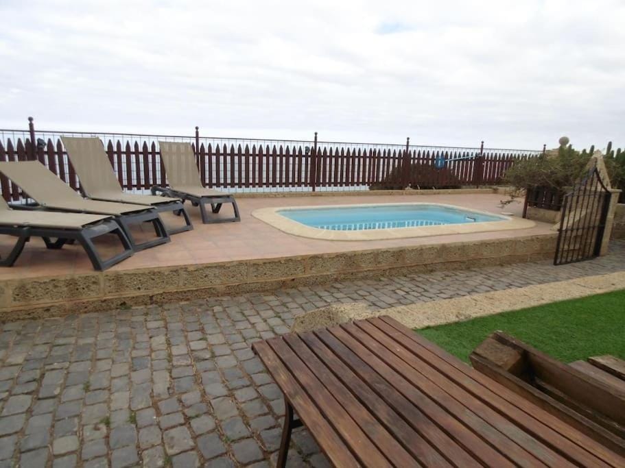 Swimming pool, Swimming pool, sunbed