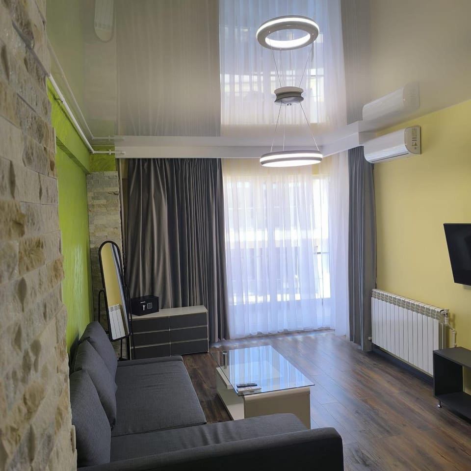 TV and multimedia, Living room, air conditioner