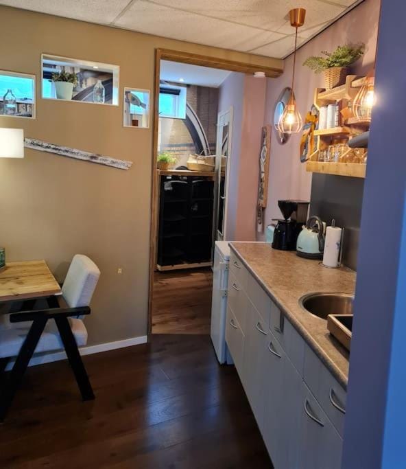 Appartement De Oliekan Small Apartment in Friesland, Netherlands