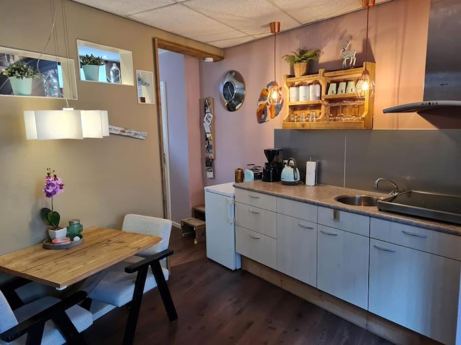Appartement De Oliekan Small Apartment in Friesland, Netherlands