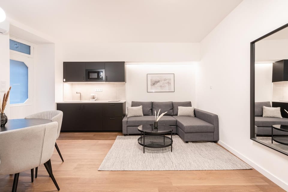 Kitchen or kitchenette, Living room, Photo of the whole room, Seating area, Dining area