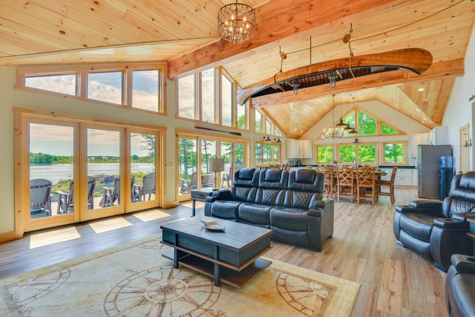 Hot Tub & Dock: Waterfront Wellesley Island Home! House in Wellesley Island