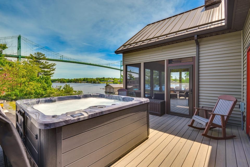 Hot Tub & Dock: Waterfront Wellesley Island Home! House in Wellesley Island