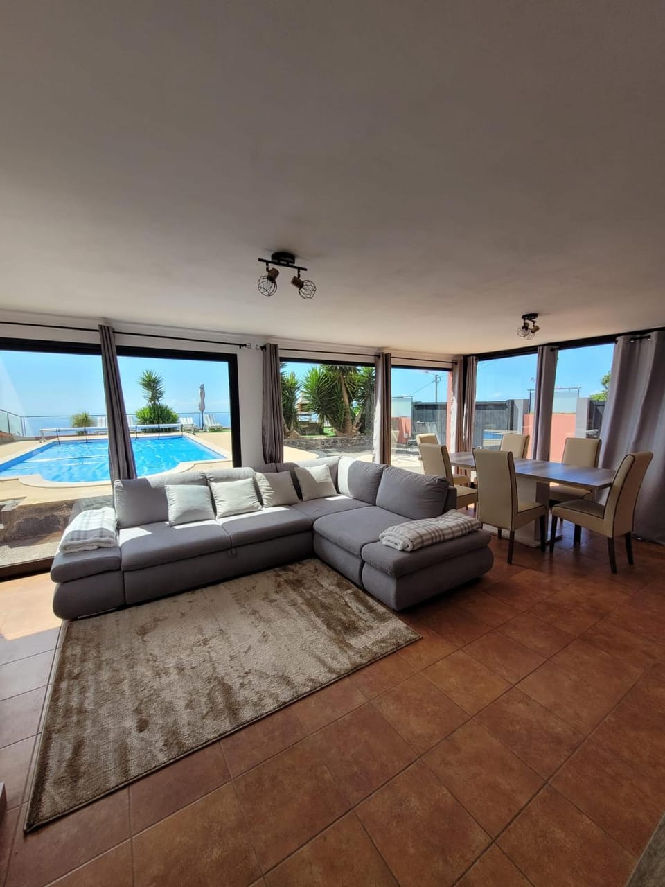 Sunset Paradise Villa with Heated Pool House in Madeira District