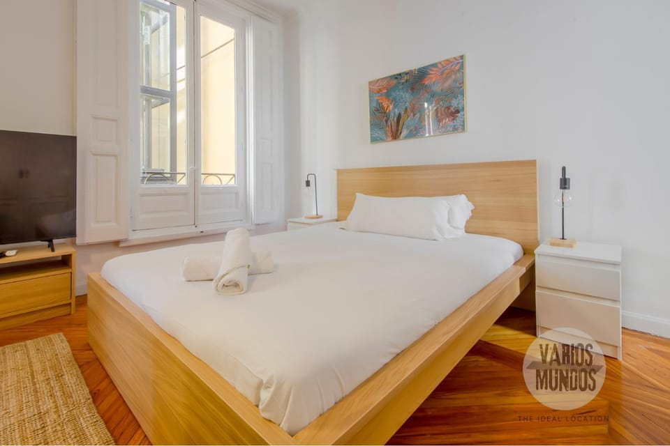 TV and multimedia, Photo of the whole room, Bedroom