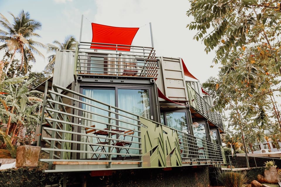 Property building, Balcony/Terrace