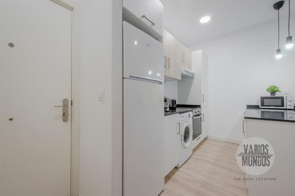 Kitchen or kitchenette, washing machine