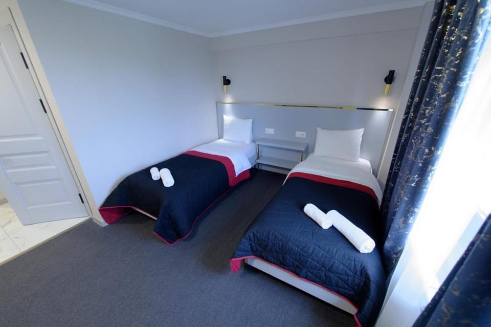 Bed, Photo of the whole room, Bedroom, towels, air conditioner