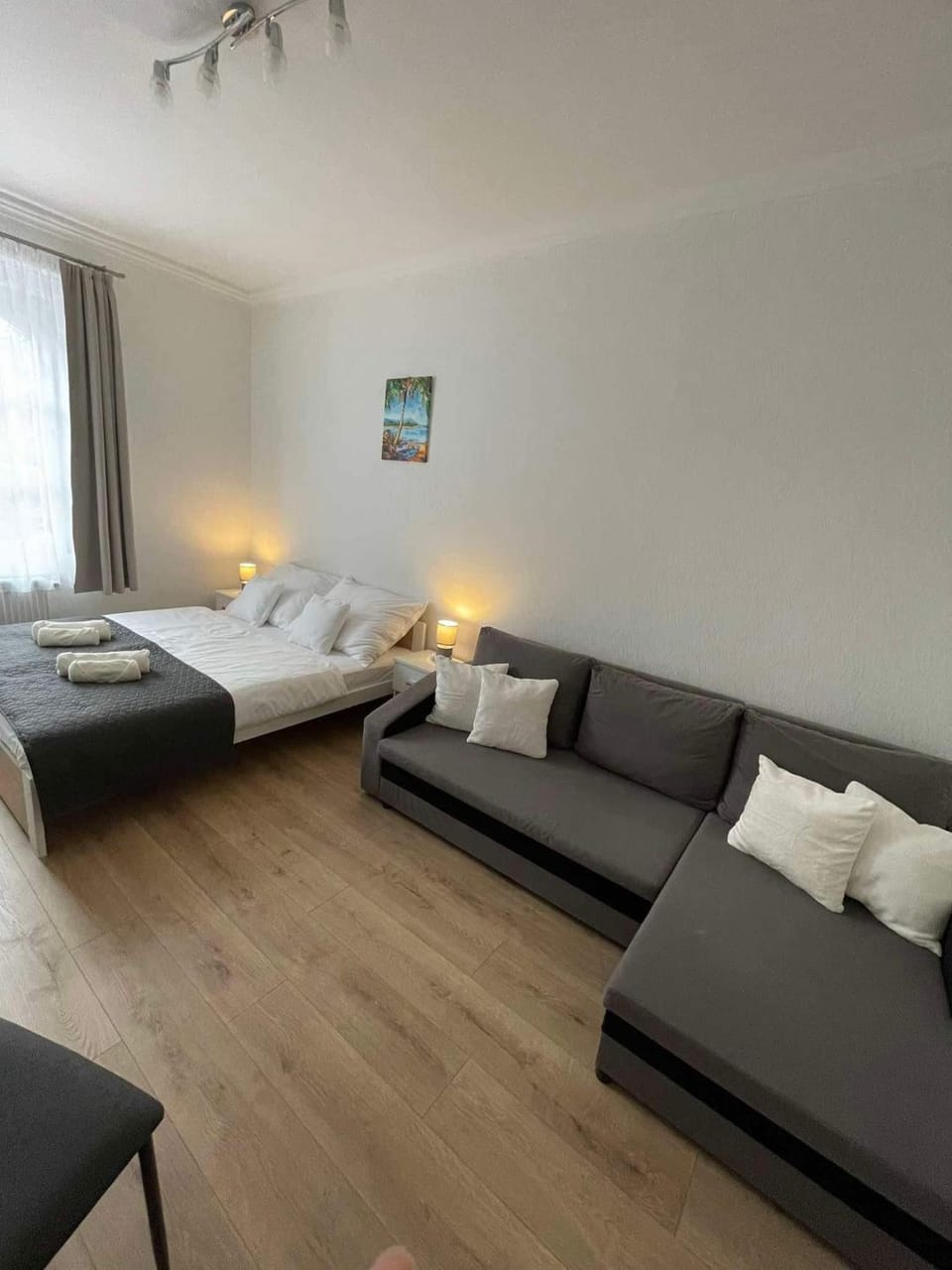 Photo of the whole room, Bedroom