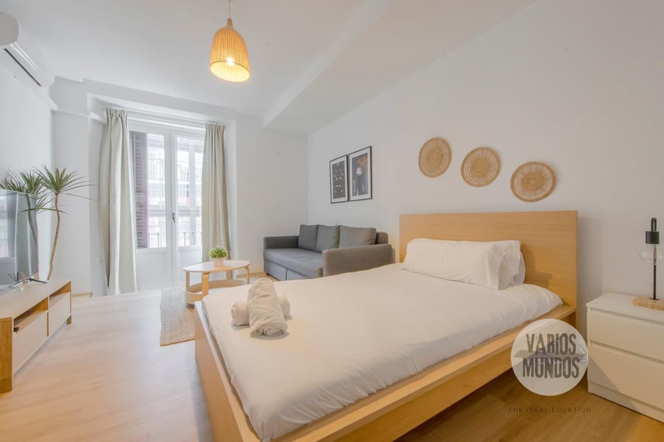 Bed, Living room, Bedroom