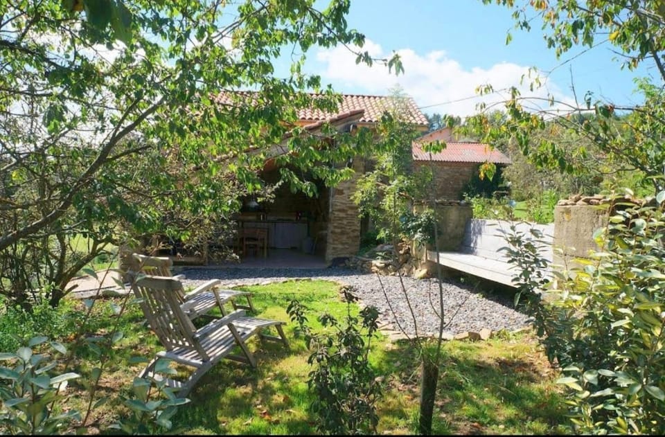 Le Poulailler House in Auvergne-Rhône-Alpes