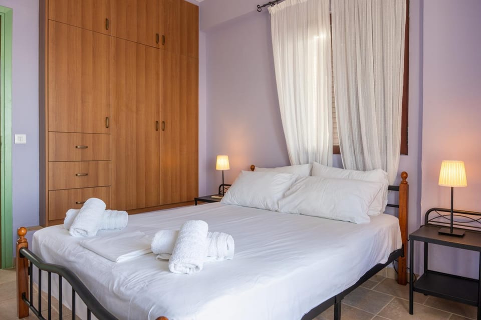 Bed, Photo of the whole room, Bedroom, towels, wardrobe