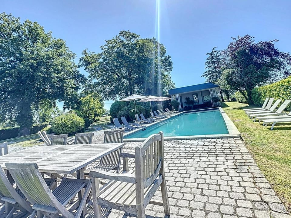 Maison de Maitre en Campagne Proximité Montagne et Mer Pau Villa in Nouvelle-Aquitaine
