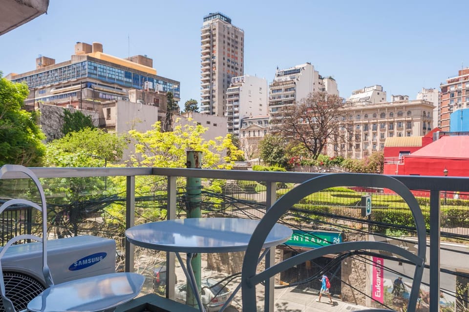 View (from property/room), Balcony/Terrace, City view
