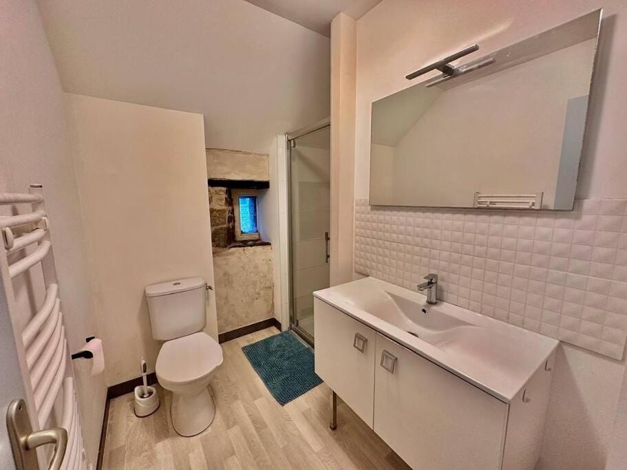 Shower, Toilet, Bathroom