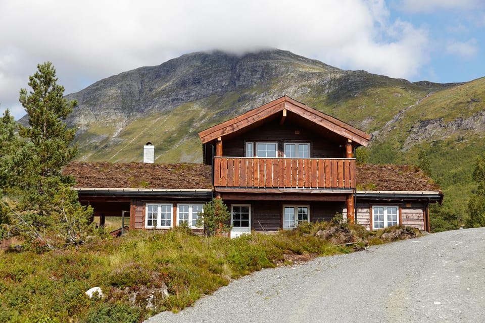 Property building, Natural landscape, Mountain view