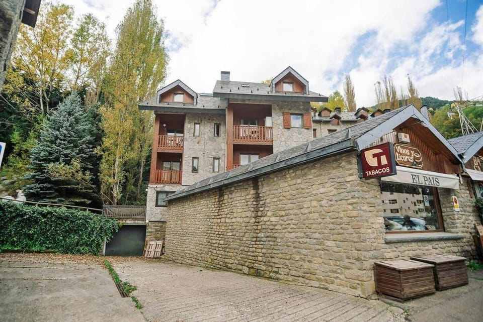 Casa Garmo - Arafita Apartamentos Apartment in Sallent de Gállego