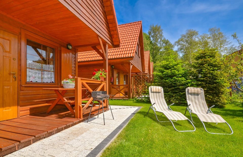 Property building, Balcony/Terrace, Garden view, sunbed